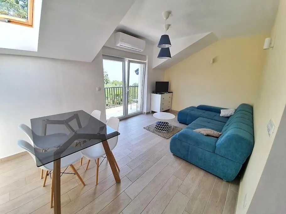 Beautiful Apartment In Ika, Opatija Lovran