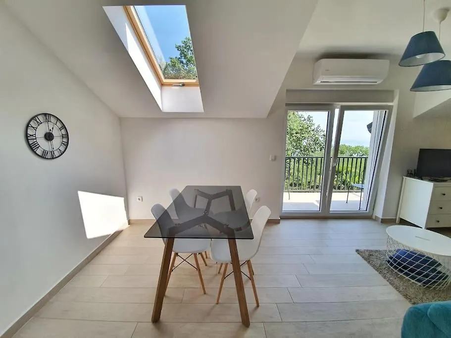 Beautiful Apartment In Ika, Opatija Lovran